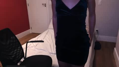 couple_nuts online show from 14, 12, 2024