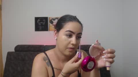 Snapshot of couple_sexandlove chatting on 1, 3, 2025 ALEJANDRO Y EMILY online show from 1, 3, 2025