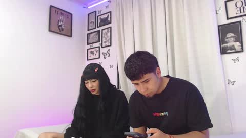 Snapshot of coupsextop chatting on 23, 12, 2024 Juli and Liam online show from 23, 12, 2024