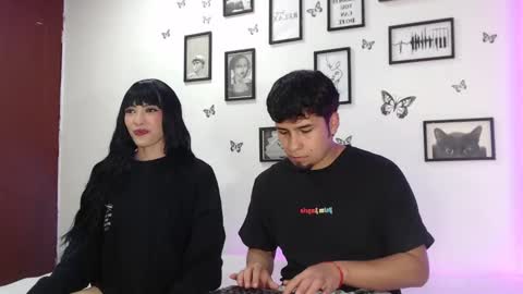 Snapshot of coupsextop chatting on 5, 1, 2025 Juli and Liam online show from 5, 1, 2025