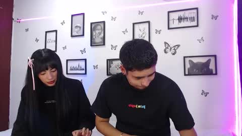 Snapshot of coupsextop chatting on 19, 2, 2025 Juli and Liam online show from 19, 2, 2025