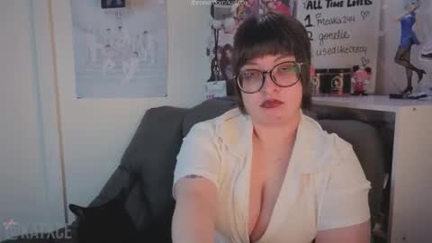 Snapshot of cowjuggie chatting on 24, 11, 2025 Katxce online show from 24, 11, 2025