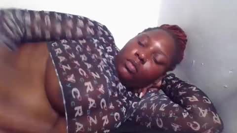 Snapshot of cozy_dion chatting on 8, 12, 2024 Erykah online show from 8, 12, 2024
