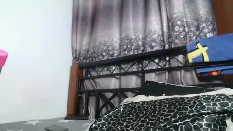 Snapshot of cozy_dion chatting on 17, 9, 2025 Erykah online show from 17, 9, 2025