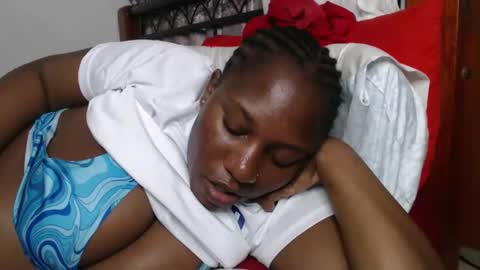 Snapshot of cozy_dion chatting on 4, 10, 2025 Erykah online show from 4, 10, 2025