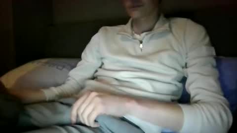 Snapshot of crackiee13 chatting on 29, 3, 2026 KellyFemboy online show from 29, 3, 2026