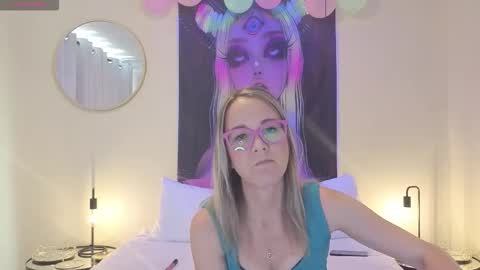 Snapshot of crazy_ass_stacy chatting on 4, 3, 2026 Stacy 2pm to 6pm mon-fri 3 CAT online show from 4, 3, 2026