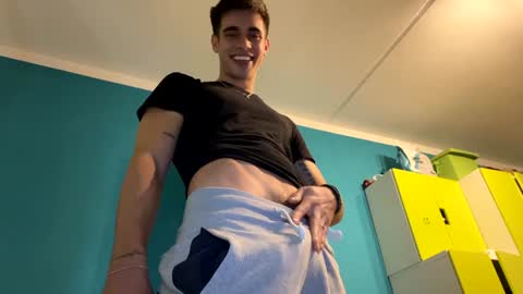 Snapshot of crazydickboy3 chatting on 18, 12, 2024 crazydickboy3 online show from 18, 12, 2024