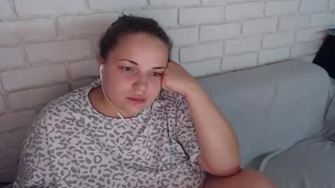 Crazyy Girl  online show from 21, 10, 2025