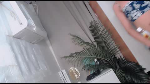 Snapshot of creamy_delilah chatting on 14, 10, 2025 Delilah online show from 14, 10, 2025