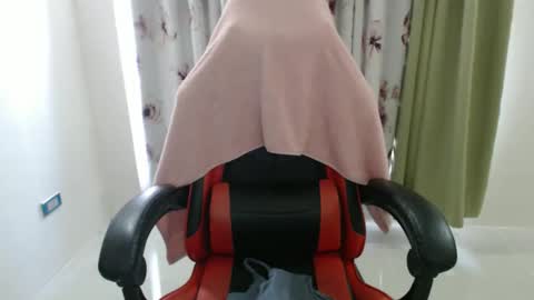 Snapshot of creamypussy18x chatting on 11, 11, 2025 creamypussy18x online show from 11, 11, 2025