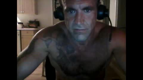Snapshot of creatureofbeauty chatting on 30, 5, 2026 creatureofbeauty online show from 30, 5, 2026
