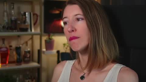 Quinn de la Creme online show from 3, 10, 2025