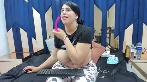 Snapshot of criistaal__ chatting on 15, 1, 2025 Criistaal online show from 15, 1, 2025