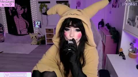 Crimson Kitten online show from 15, 6, 2026