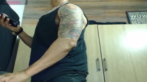 Snapshot of cris_angel01 chatting on 2, 2, 2026 Cris online show from 2, 2, 2026