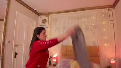 Cris Milk online show from 3, 8, 2026