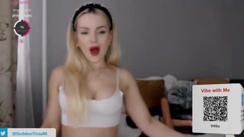 Snapshot of cris_tinne chatting on 19, 2, 2026 cris_tinne online show from 19, 2, 2026