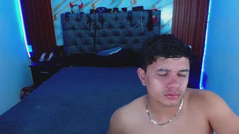 Snapshot of crisandmery chatting on 20, 2, 2026 CRISANDMERY online show from 20, 2, 2026