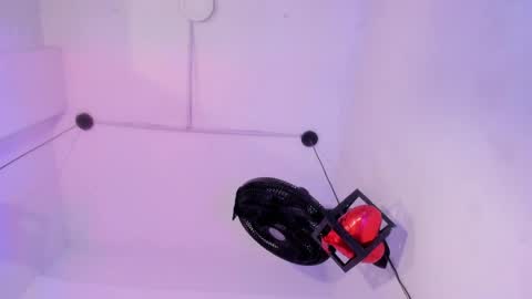 criss_zuri online show from 16, 5, 2026