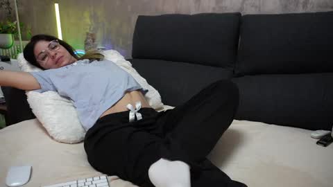 crissy_love online show from 10, 2, 2025