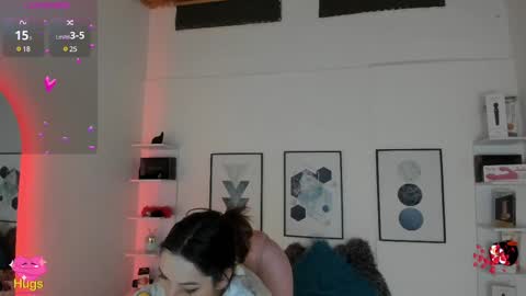 Snapshot of cristal__hot_1 chatting on 8, 3, 2025 Cristal online show from 8, 3, 2025