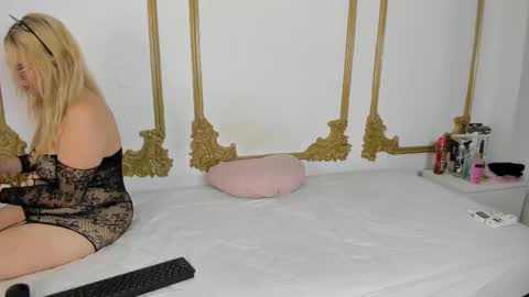 Snapshot of cristal_bons chatting on 12, 3, 2025 Cristal online show from 12, 3, 2025