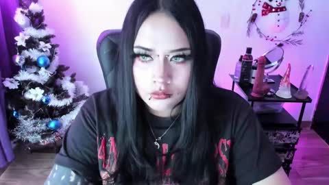 Snapshot of cristal_kosh chatting on 20, 12, 2024 Cris online show from 20, 12, 2024