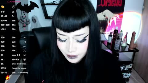 Snapshot of cristal_kosh chatting on 6, 4, 2026 Cris online show from 6, 4, 2026