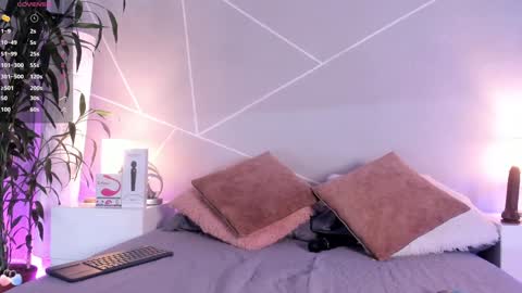 Cristal online show from 6, 12, 2024