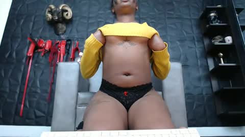 Snapshot of cristal_smith06 chatting on 23, 2, 2025 Hanna online show from 23, 2, 2025