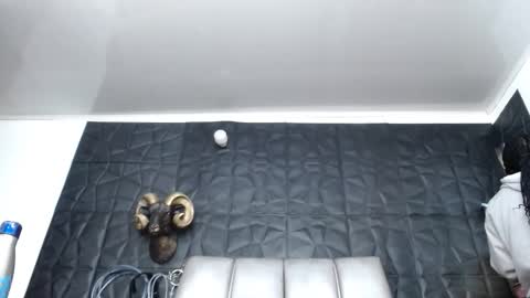 Hanna  online show from 15, 4, 2026