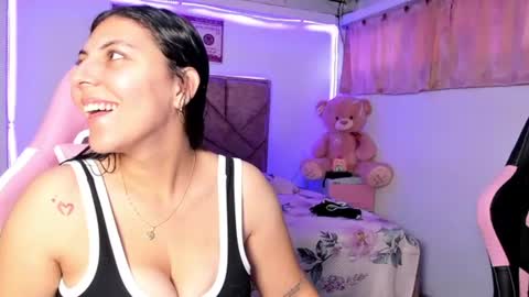 cristal_smith20 online show from 6, 7, 2026