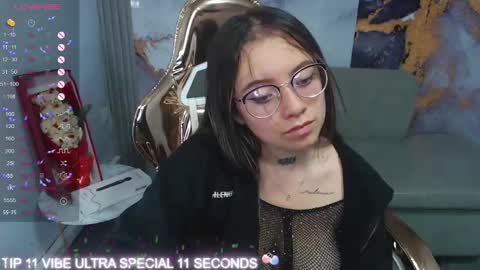 Cristal online show from 11, 3, 2025