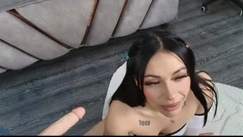 CRISTAL  VIOLETA online show from 17, 12, 2025