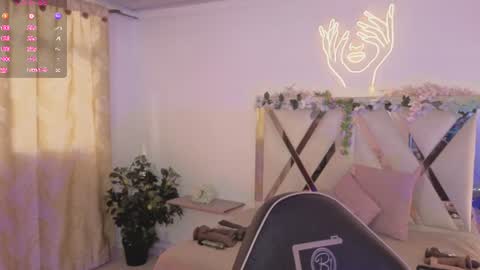 Crystalbroke  online show from 4, 7, 2026