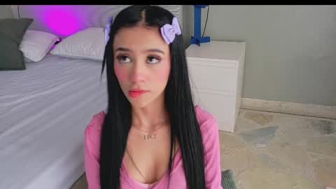 Nicole  Connection time 220pm-910pmCol online show from 27, 10, 2025