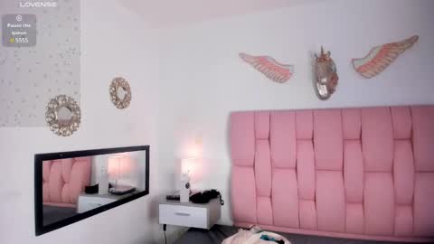 Snapshot of cristalmunez chatting on 1, 2, 2025 cristal online show from 1, 2, 2025