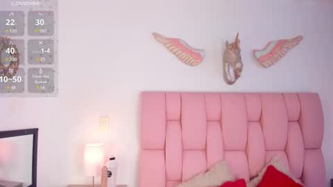 Snapshot of cristalmunez chatting on 5, 3, 2025 cristal online show from 5, 3, 2025