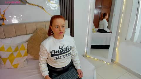 cristal walker online show from 23, 5, 2026