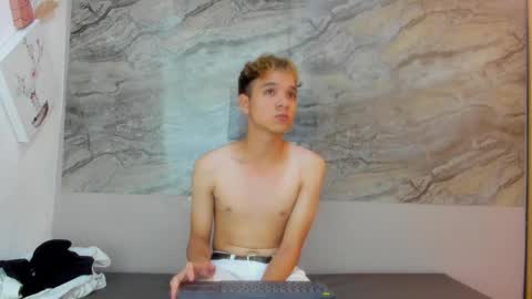 Cristhian online show from 4, 10, 2025