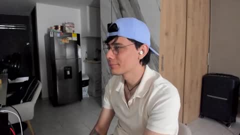 Snapshot of cristian_ortiz_1 chatting on 21, 2, 2025 Cristian online show from 21, 2, 2025