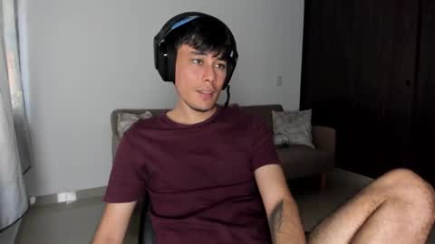 Snapshot of cristian_ortiz_1 chatting on 13, 10, 2025 Cristian online show from 13, 10, 2025