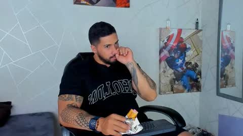 Snapshot of cristian_walker chatting on 11, 1, 2025 cristian walker online show from 11, 1, 2025