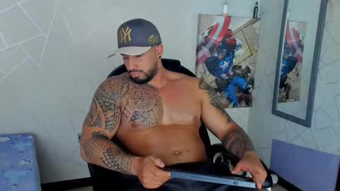 Snapshot of cristian_walker chatting on 19, 2, 2025 cristian walker online show from 19, 2, 2025
