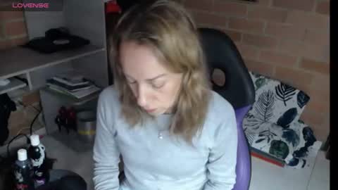 Snapshot of cristin_doll chatting on 19, 6, 2026 cristina online show from 19, 6, 2026