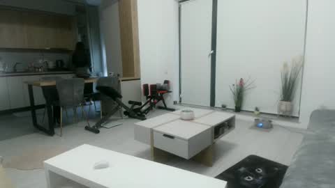 Snapshot of cristinabrunete chatting on 11, 11, 2025 cristinabrunete online show from 11, 11, 2025