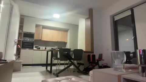 Snapshot of cristinabrunete chatting on 21, 11, 2025 cristinabrunete online show from 21, 11, 2025