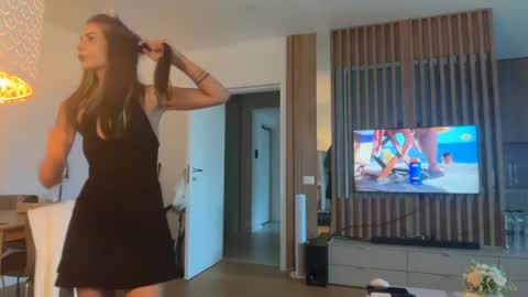 cristinabrunete online show from 22, 7, 2026