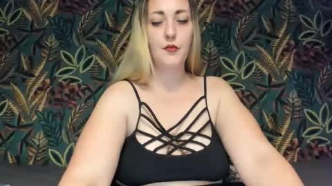 Snapshot of cristinnna chatting on 14, 1, 2026 Cristina online show from 14, 1, 2026